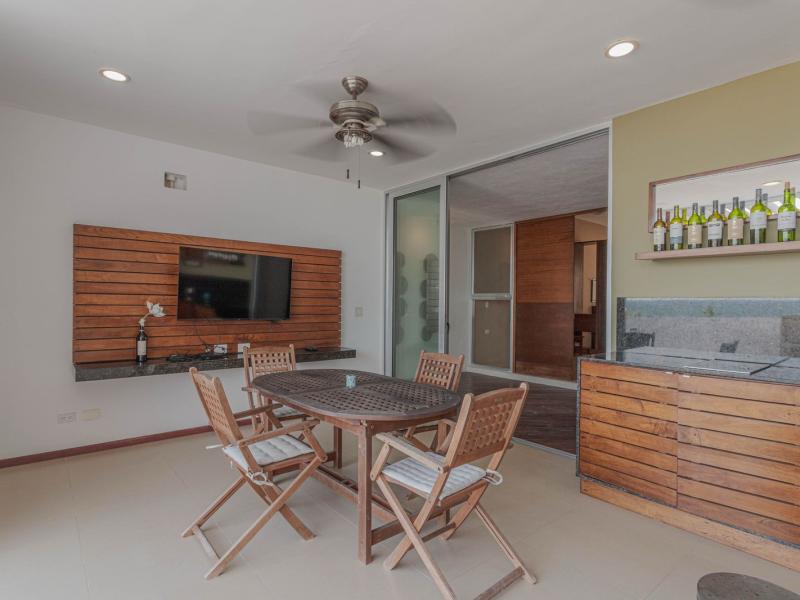 Penthouse Coral Blu
